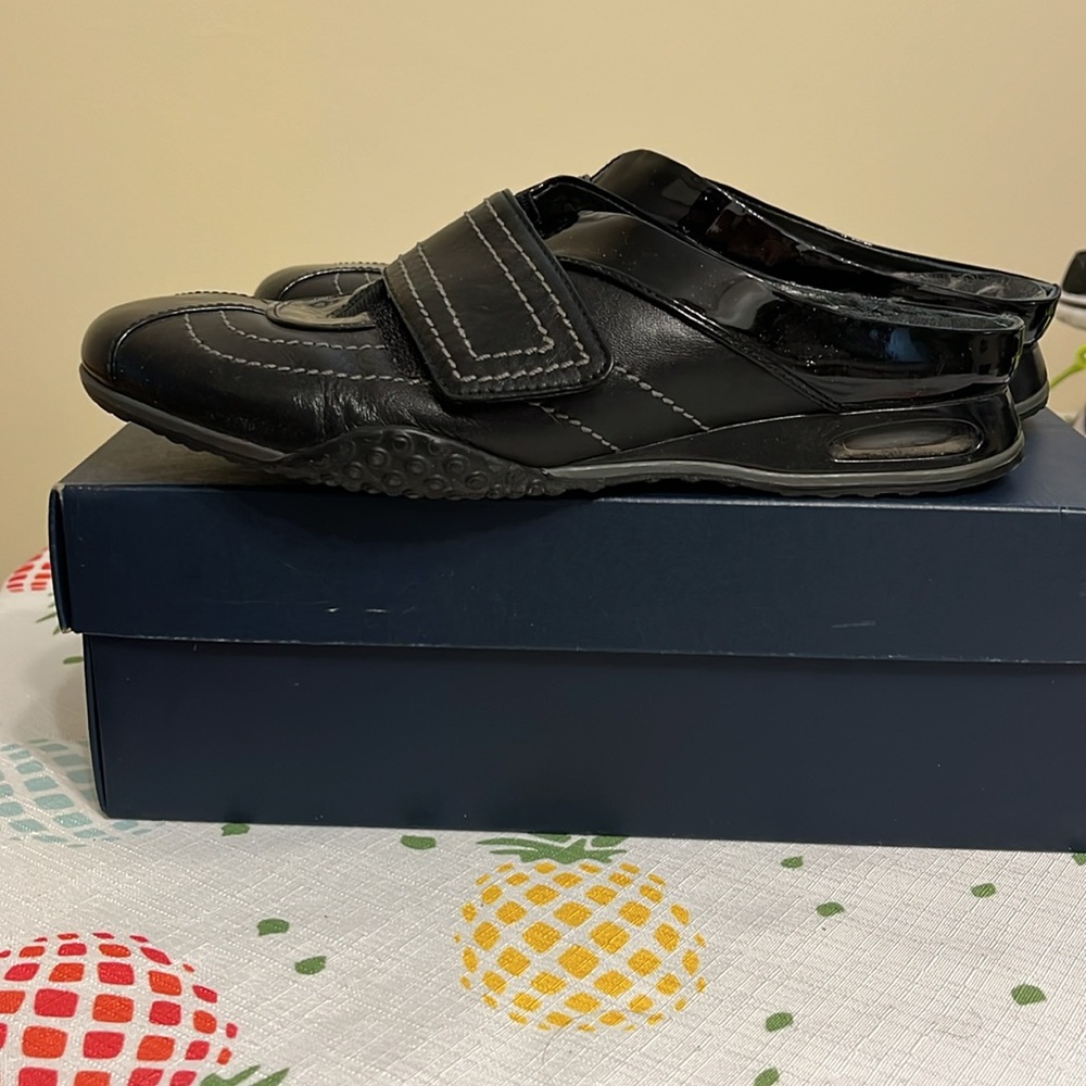 Cole Haan, Nike Air Slides